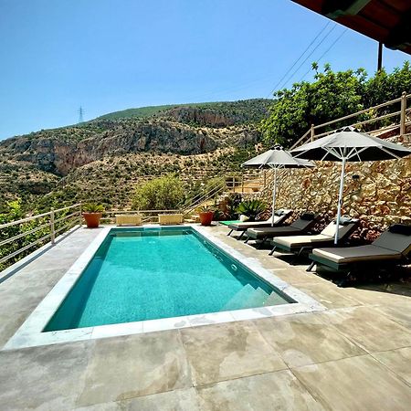 Blue Horizon Suites Parálion Ástros 外观 照片