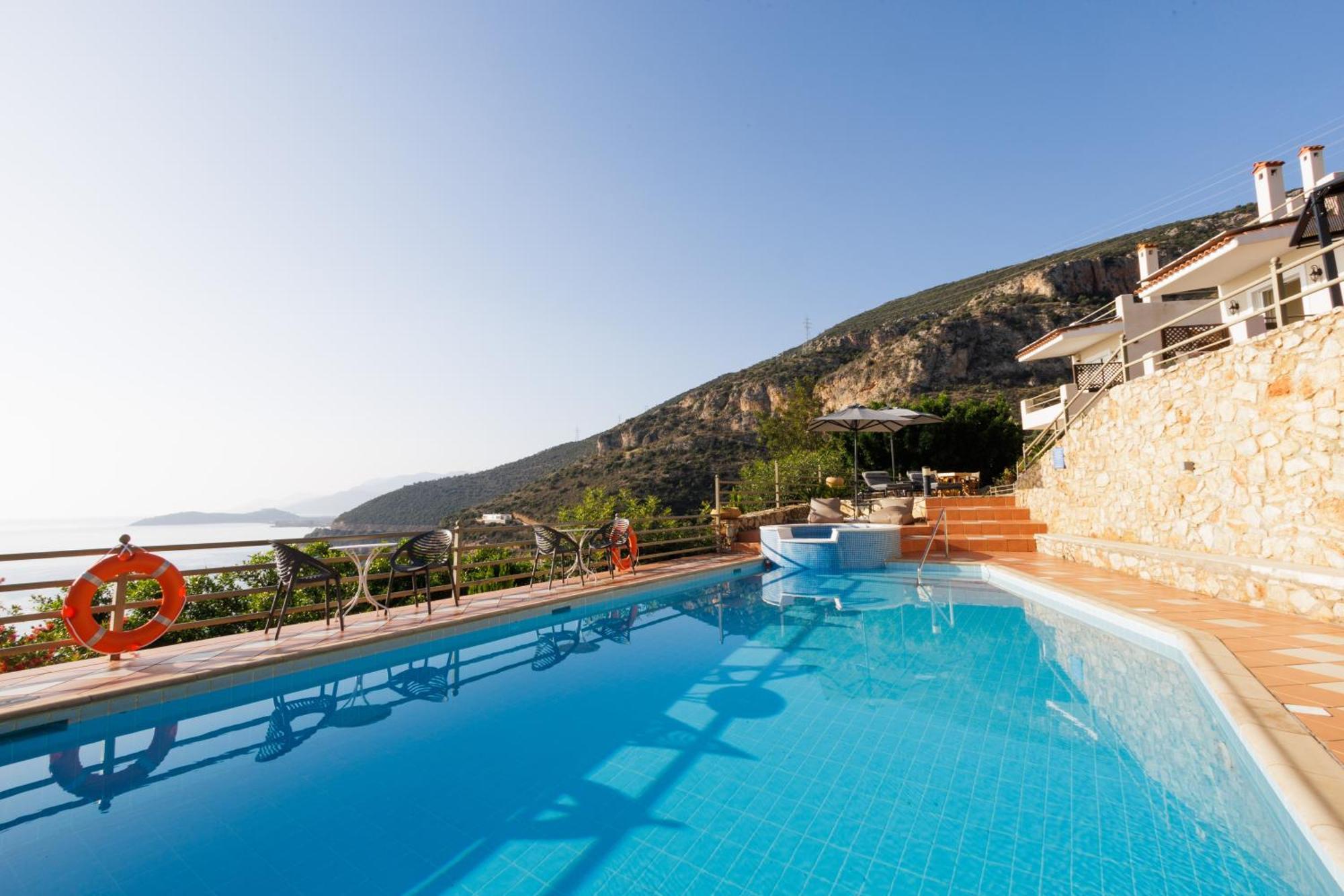 Blue Horizon Suites Parálion Ástros 外观 照片