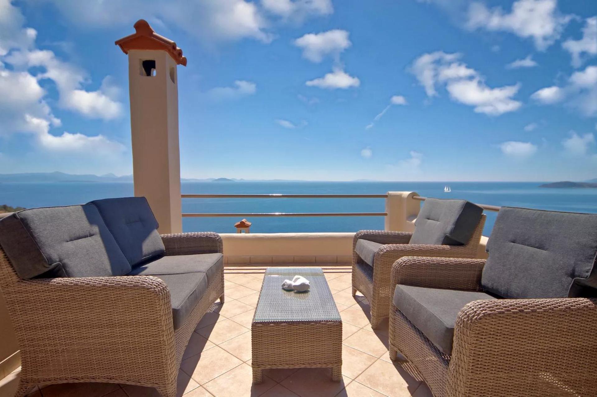 Blue Horizon Suites Parálion Ástros 外观 照片