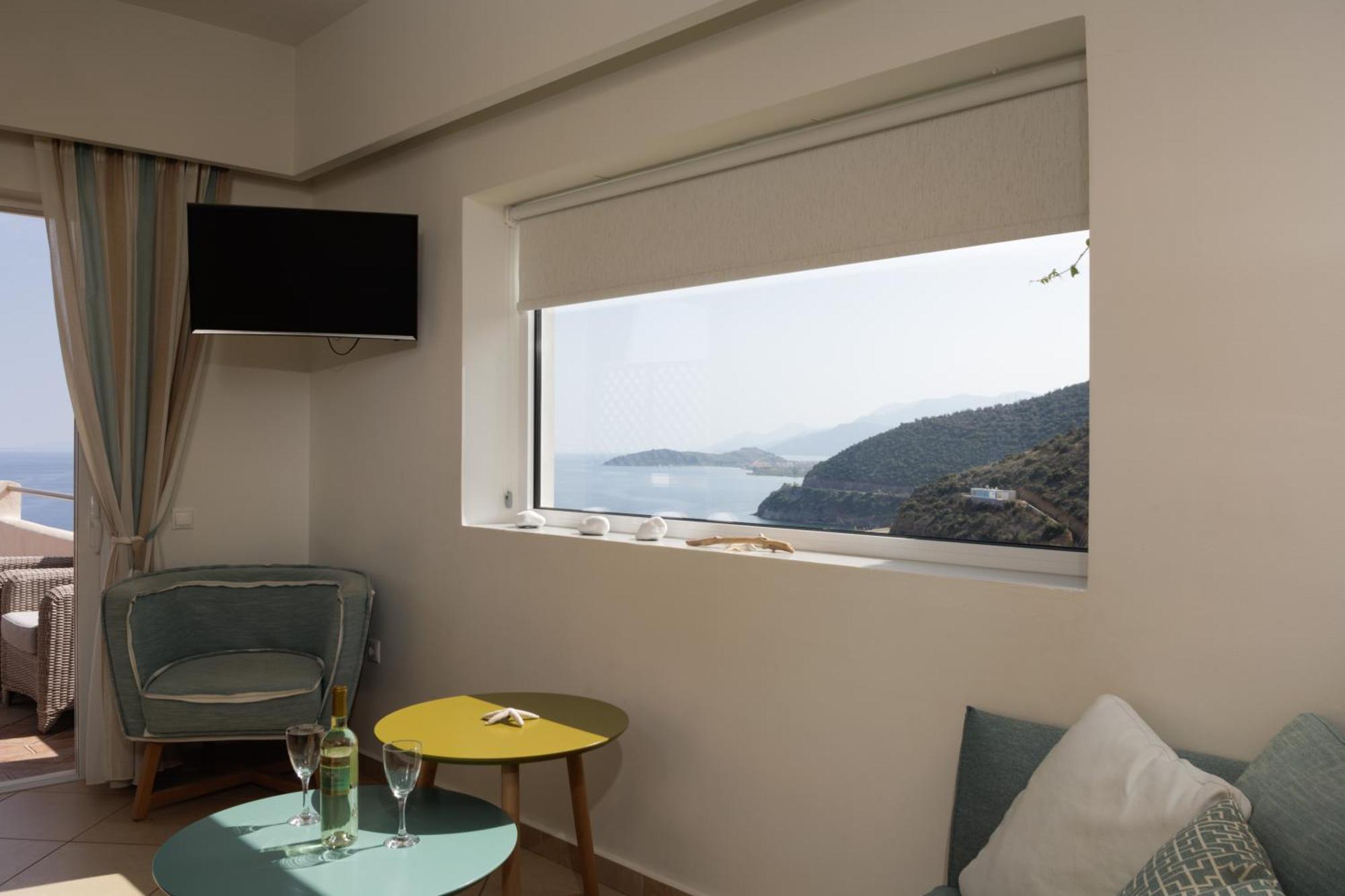 Blue Horizon Suites Parálion Ástros 外观 照片