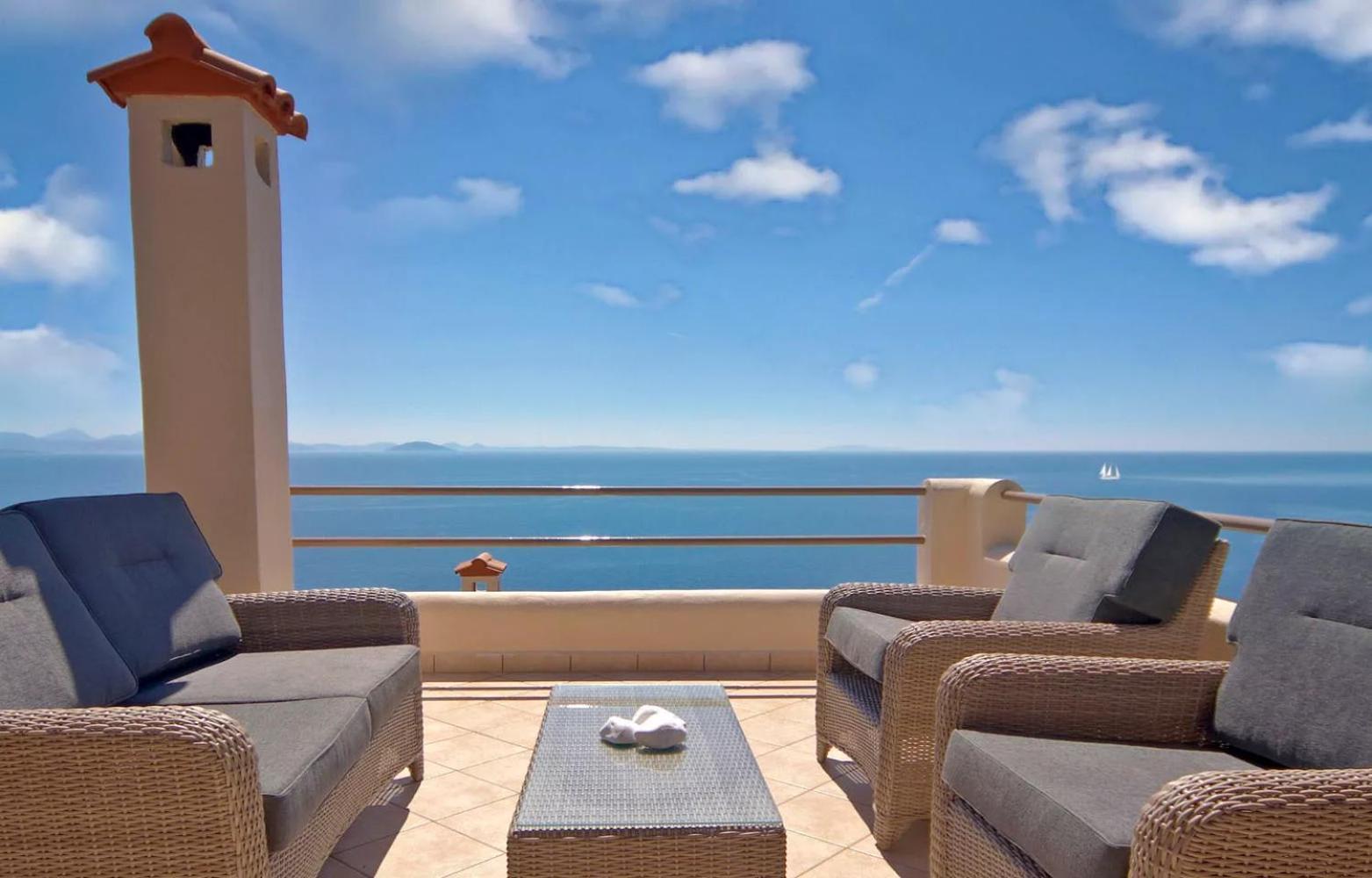 Blue Horizon Suites Parálion Ástros 外观 照片