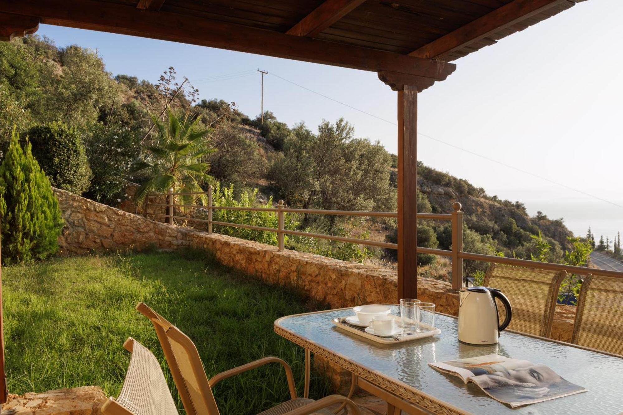 Blue Horizon Suites Parálion Ástros 外观 照片