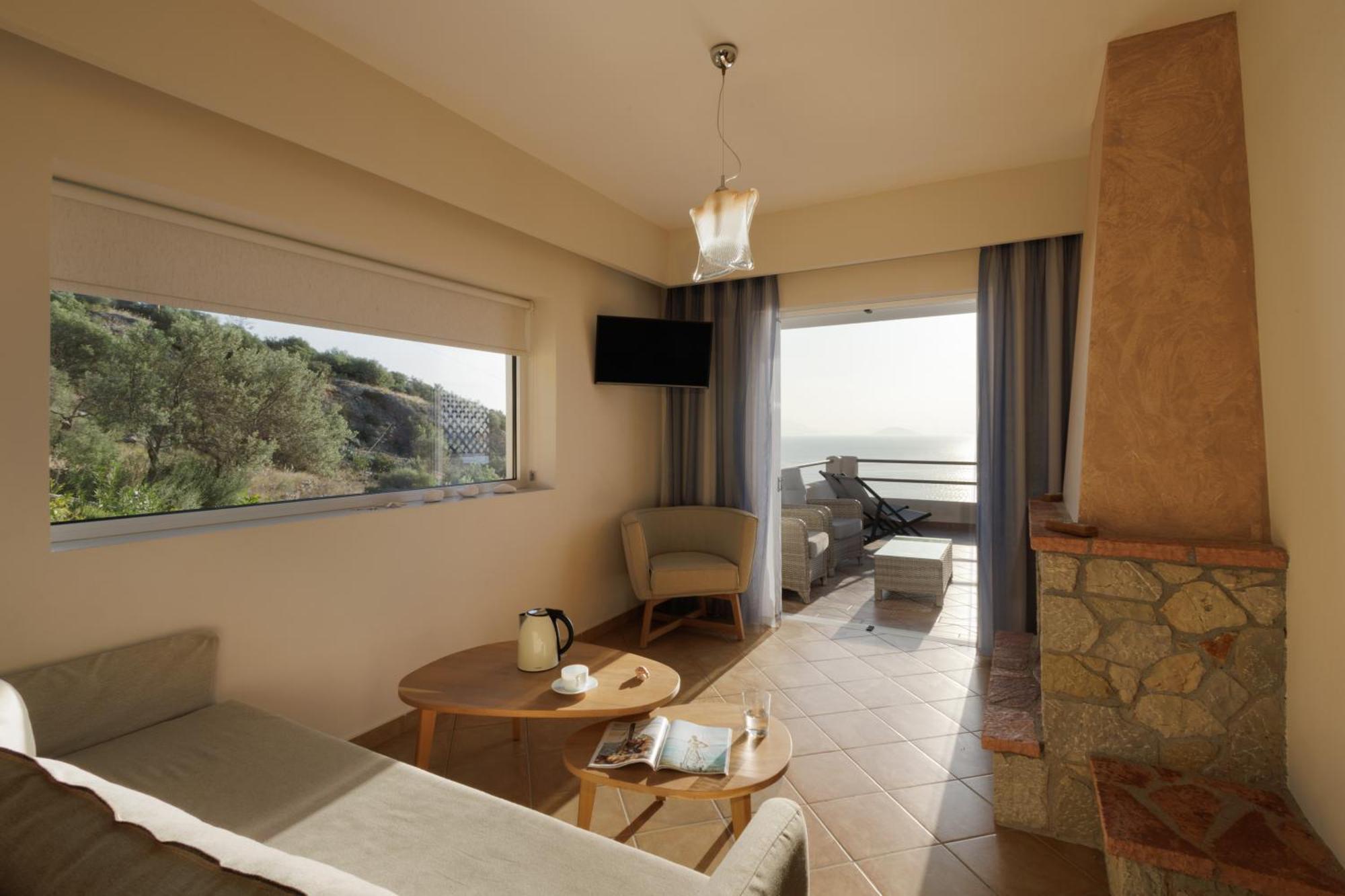 Blue Horizon Suites Parálion Ástros 外观 照片