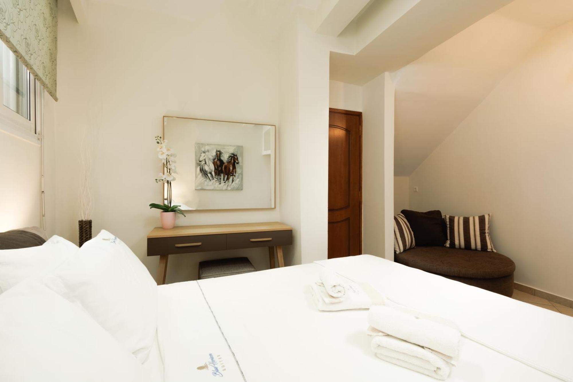 Blue Horizon Suites Parálion Ástros 外观 照片