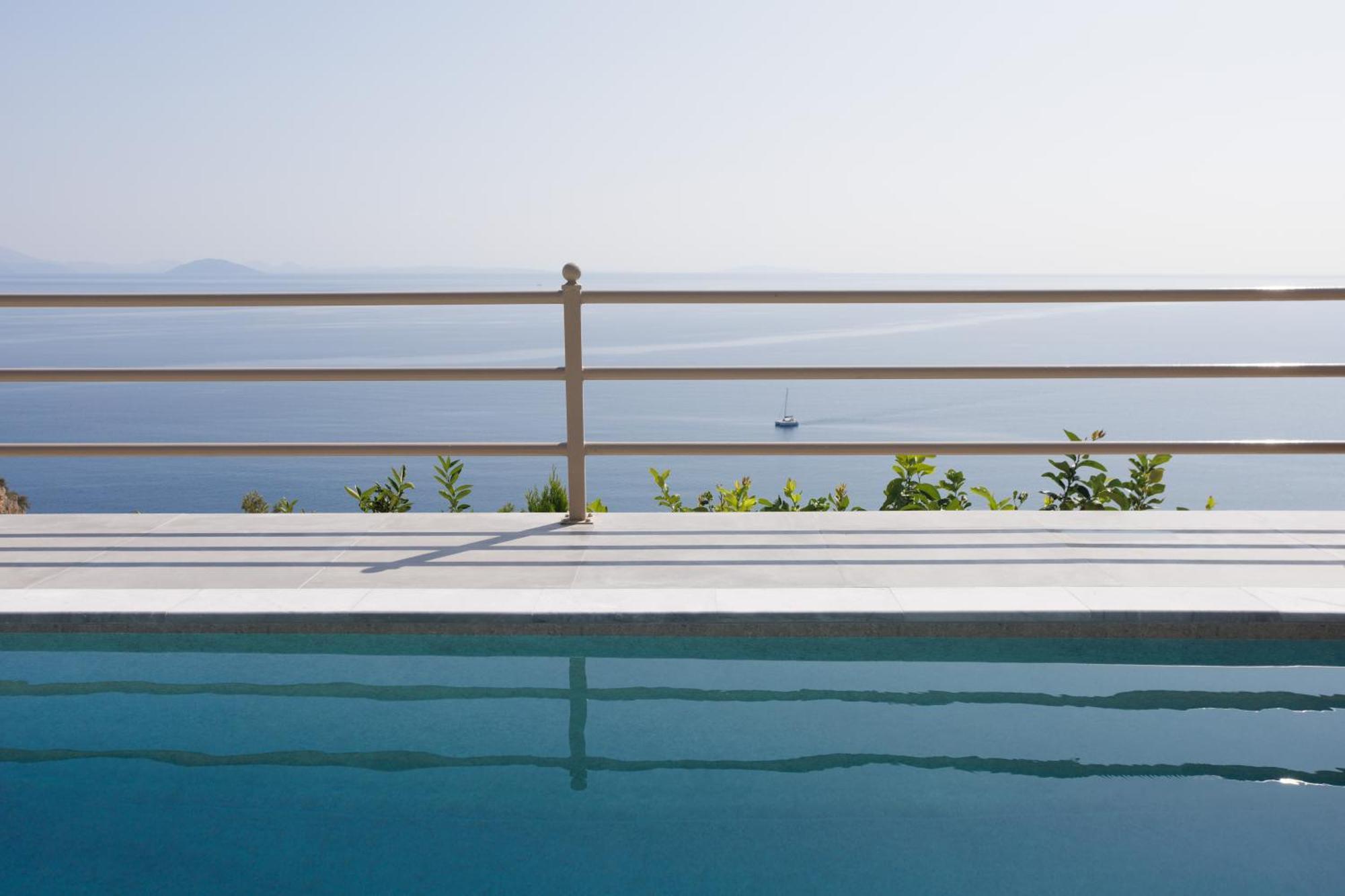 Blue Horizon Suites Parálion Ástros 外观 照片
