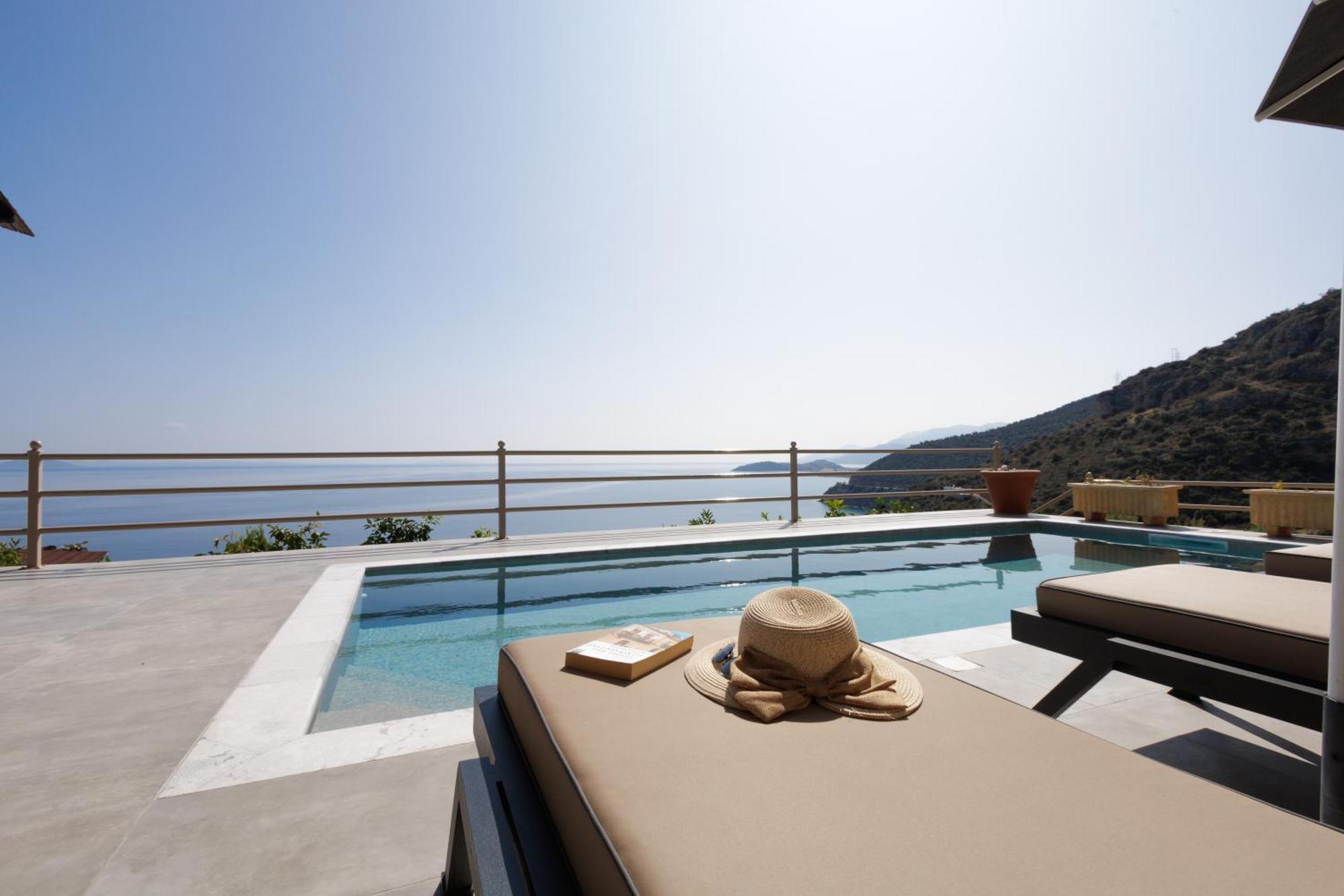 Blue Horizon Suites Parálion Ástros 外观 照片
