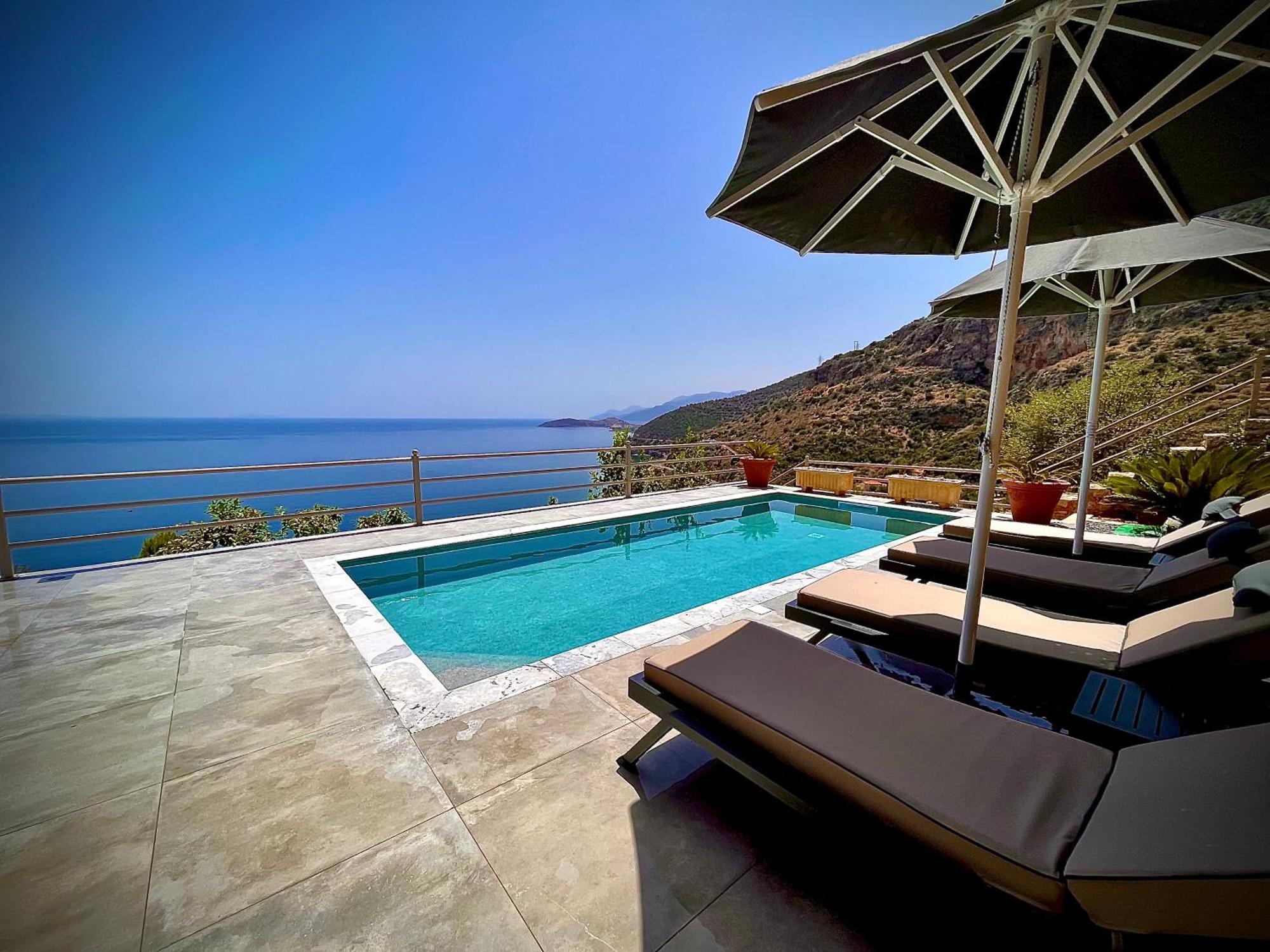 Blue Horizon Suites Parálion Ástros 外观 照片