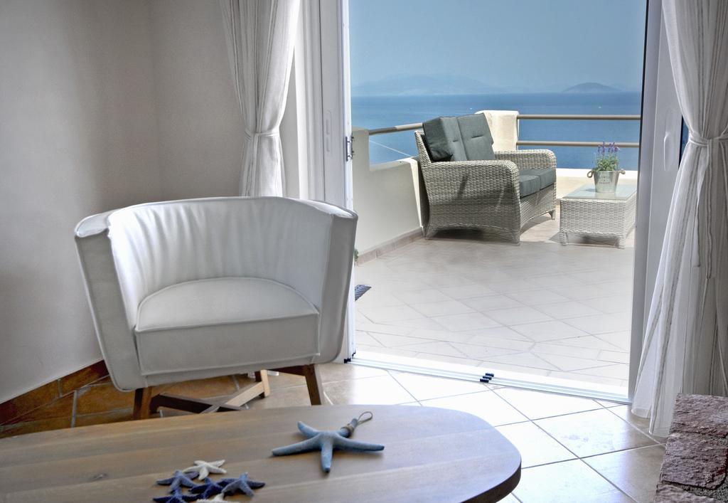 Blue Horizon Suites Parálion Ástros 外观 照片