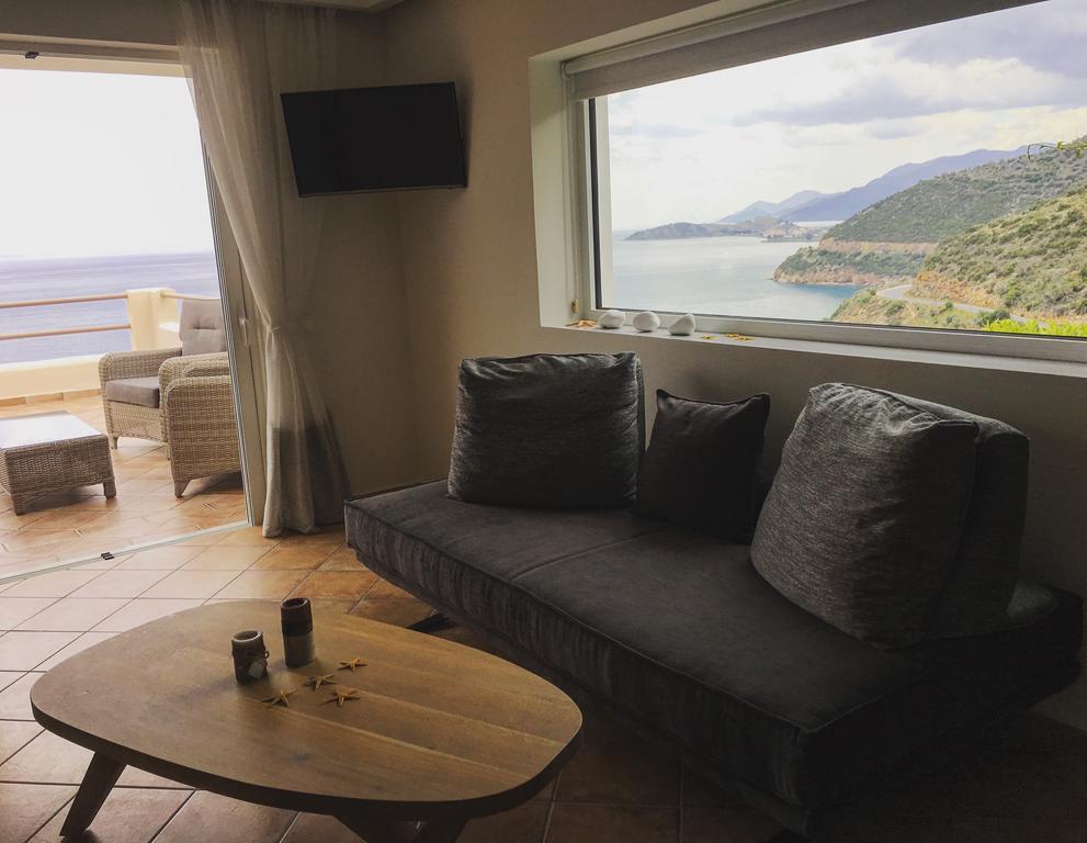 Blue Horizon Suites Parálion Ástros 外观 照片