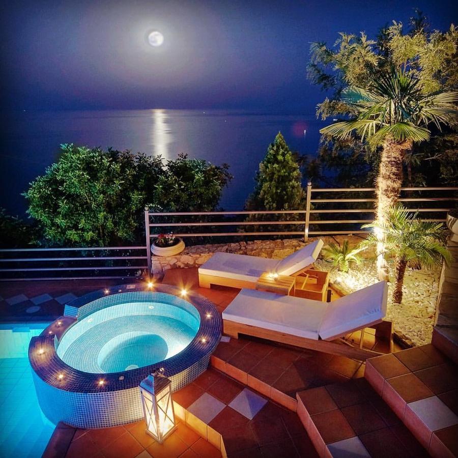 Blue Horizon Suites Parálion Ástros 外观 照片
